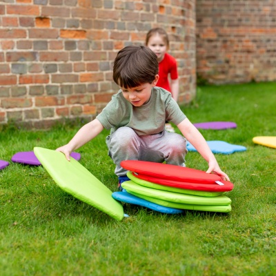 Rainbow Geometric Shaped Mats & Holdall