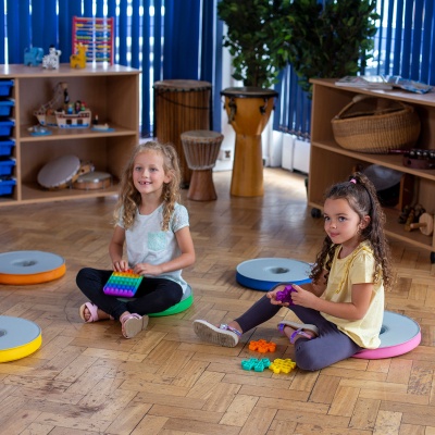 Donut Multi-Seat Trolley with 12 Cushions